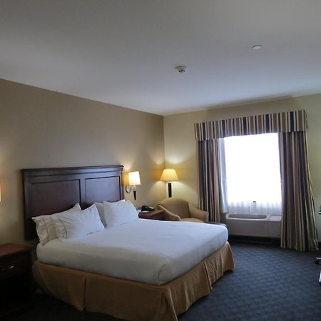 Holiday Inn Express Hotel & Suites Pampa By Ihg Екстер'єр фото