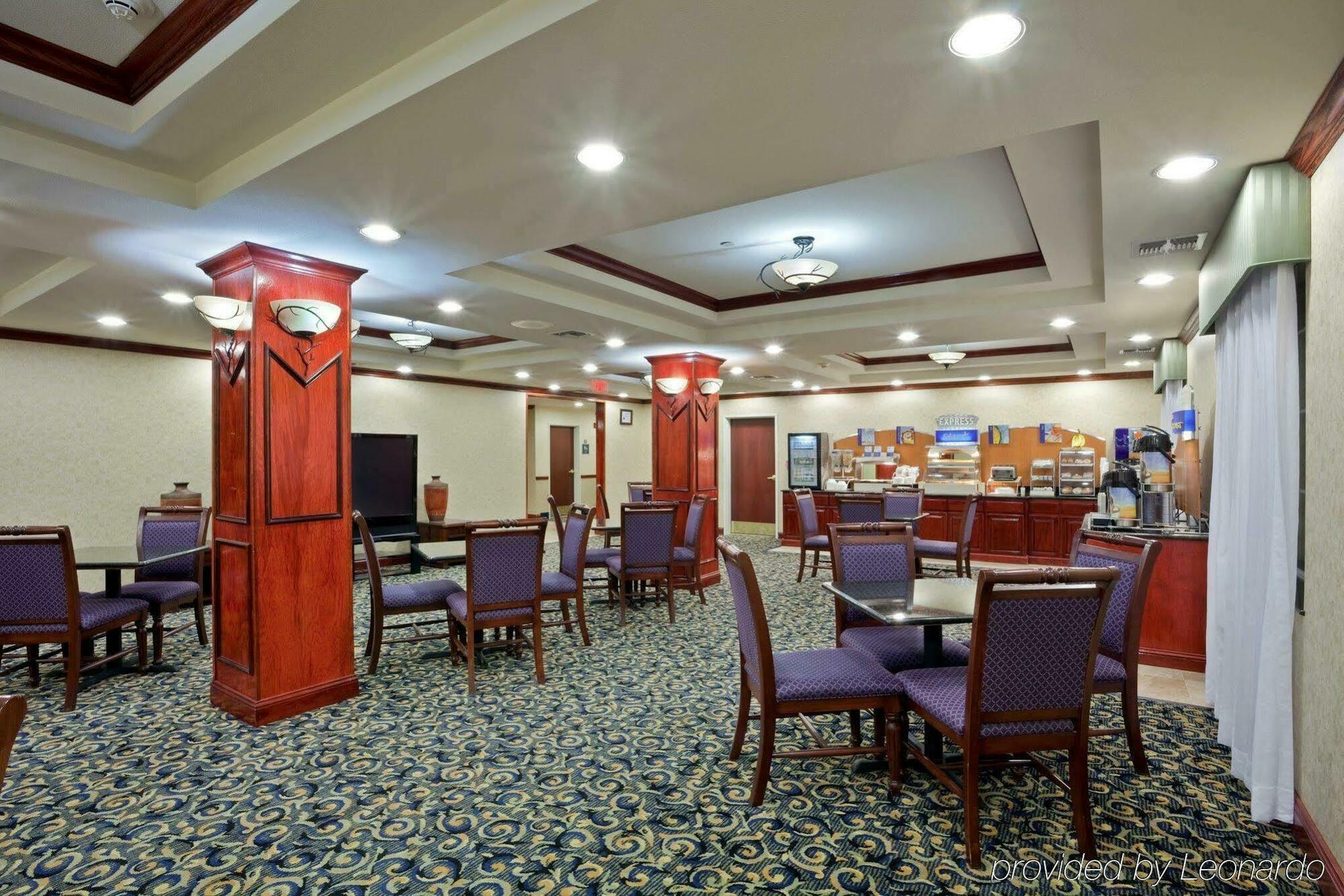 Holiday Inn Express Hotel & Suites Pampa By Ihg Екстер'єр фото