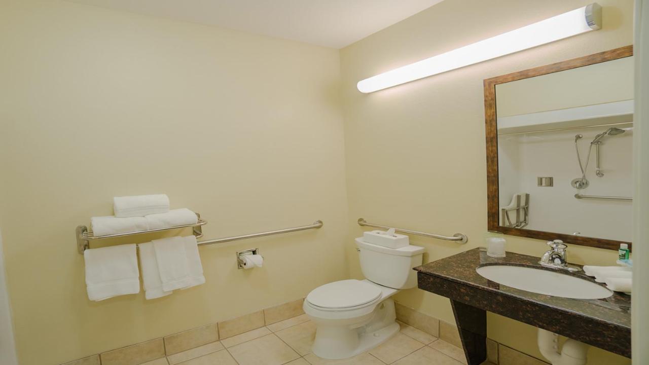 Holiday Inn Express Hotel & Suites Pampa By Ihg Екстер'єр фото