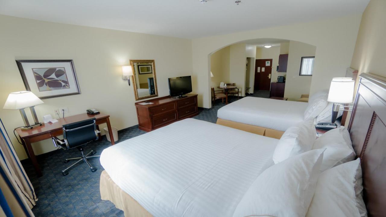 Holiday Inn Express Hotel & Suites Pampa By Ihg Екстер'єр фото